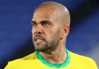 Ex-Seleção, Daniel Alves é condenado a 4 anos e meio por estupro