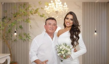 Calita Franciele e Amado Batista oficializam casamento em cartório de Água Boa