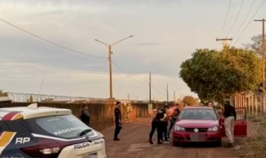 Barbeiro é morto a tiros dentro do próprio carro em MT