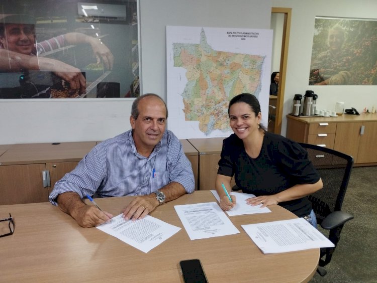 Prefeitura de Campinápolis assina convênio e adquire novos maquinários