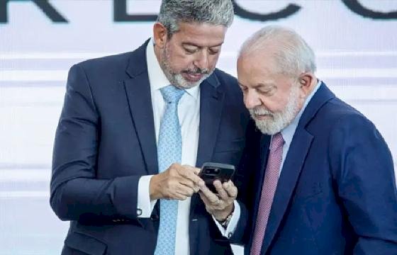 Lira e Lula se reúnem no Alvorada em meio a bloqueio de emendas