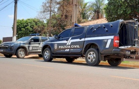 Polícia Civil cumpre 13 mandados contra facção criminosa envolvida com tráfico em Água Boa e região