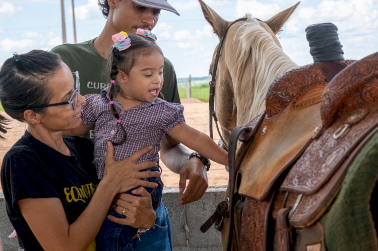 Sindicato Rural de Campinápolis realiza aula inaugural do Centro de Equoterapia no município