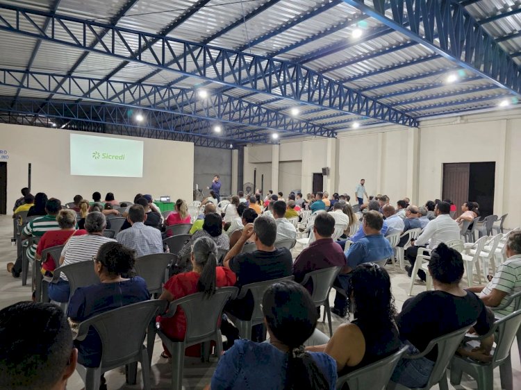 Veja fotos da Assembleia da Sicredi Araxingu da agência de Porto Alegre do Norte/MT