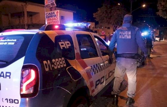 Quatro PMs são presos após exigirem R$ 2 mil para não multar caminhão irregular em MT