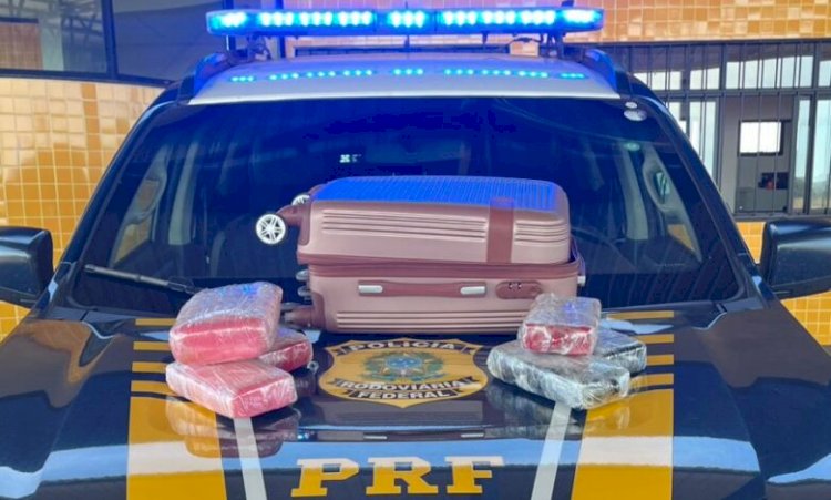 Passageira de ônibus é presa com mais de 6 quilos de drogas na BR-070, em Barra do Garças