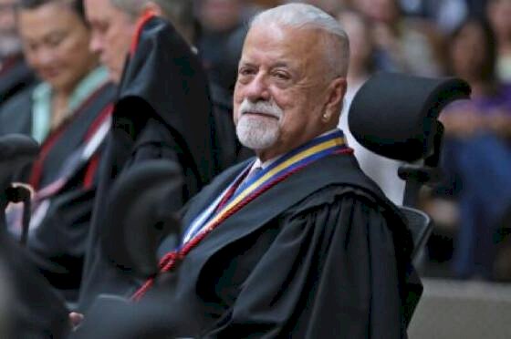 Desembargador aposentado sofre acidente de moto em General Carneiro e está hospitalizado