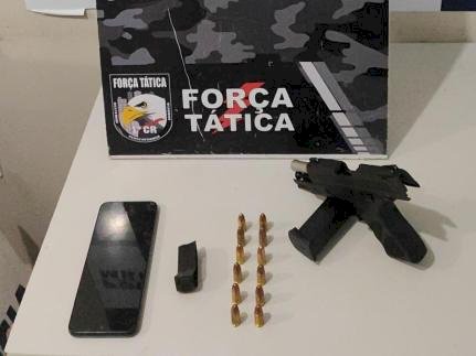Menor é apreendido com pistola perto de escola; arma seria vendida para estudante