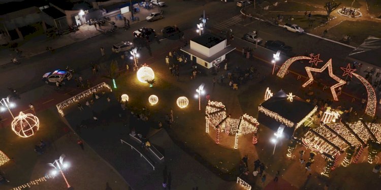 Noite de Luzes reúne famílias e emociona público em Campinápolis; vídeo