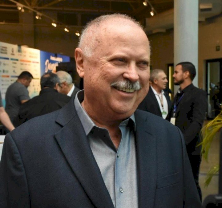 Maggi reage, desafia Jayme e oferece R$ 100 mil para quem achar 'liminar para não pagar impostos'