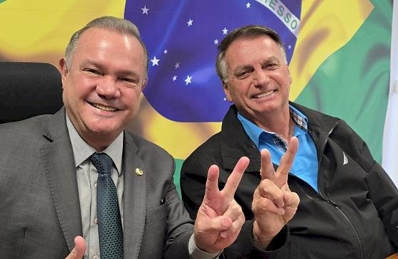 Bolsonaro pede autorização ao STF para receber visita de Wellington Fagundes